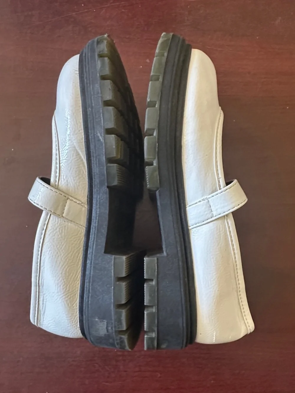 ##114, Young girl size 12, Nina Mary Jane Flats/Buckle Strap not marking sole